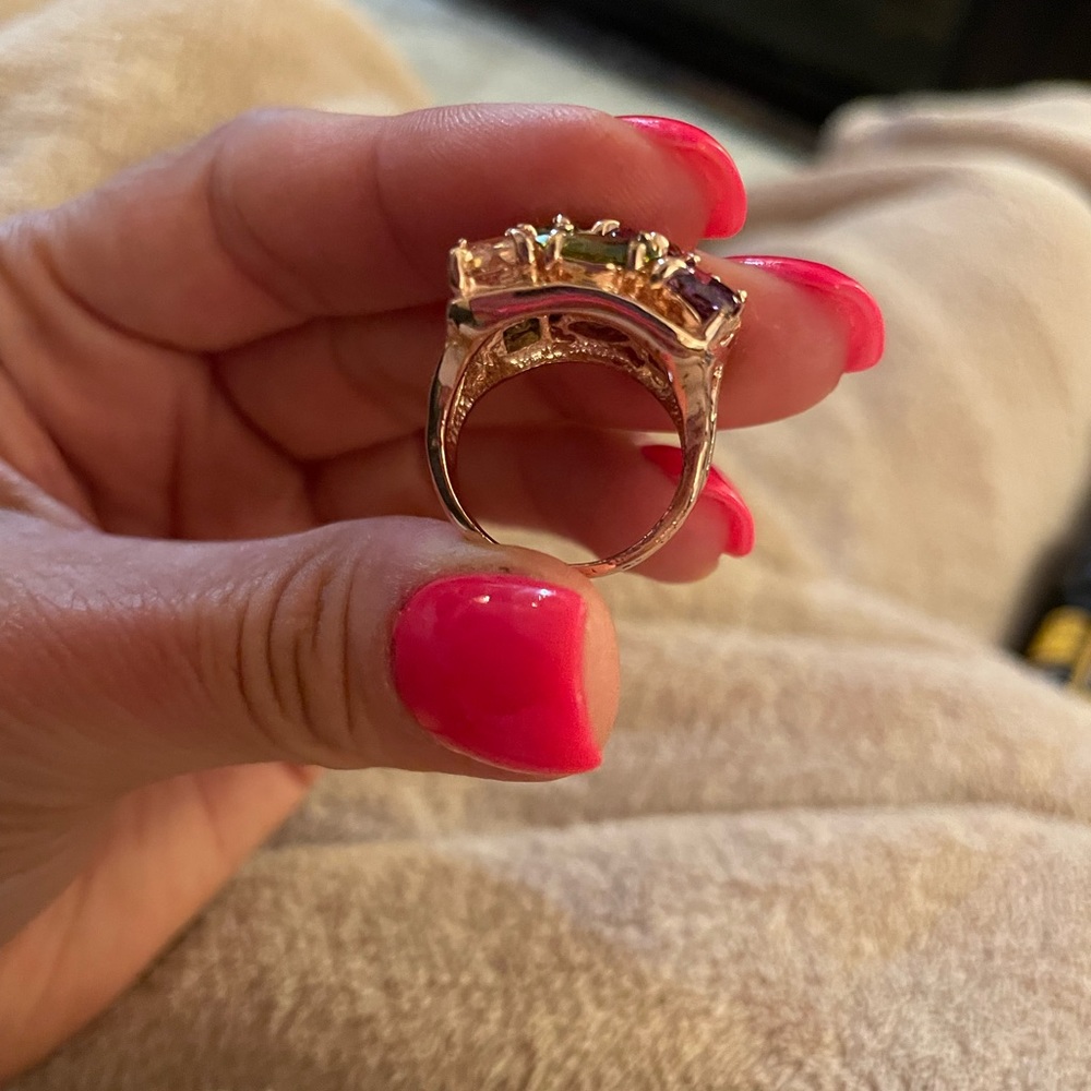 Beautiful Multicolor stone ring - Picture 2 of 4